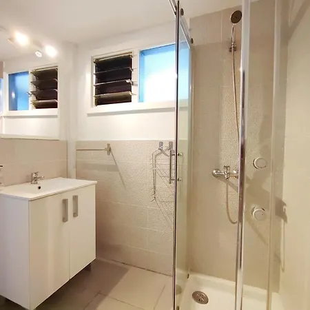 Koka15 Pool Apartmán *